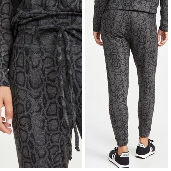 Beyond Yoga NWT Brushed Up Lounge Around Jogger XS - Picture 2 of 10